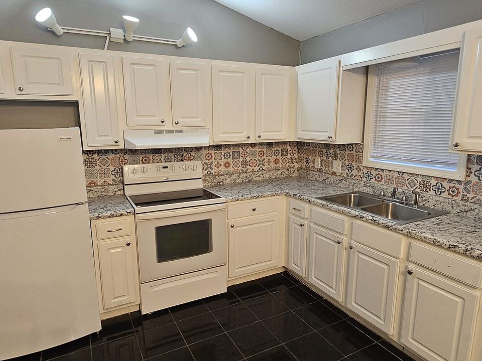 Pekin Apartments B 203 E Nettleton Ave Jonesboro, AR Zillow