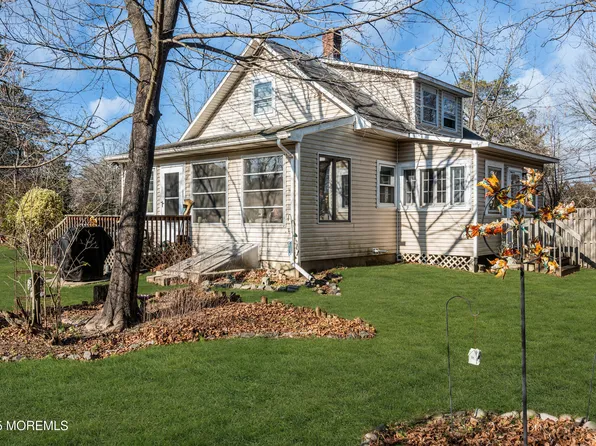 14 Sunset Avenue, Toms River, NJ 08755