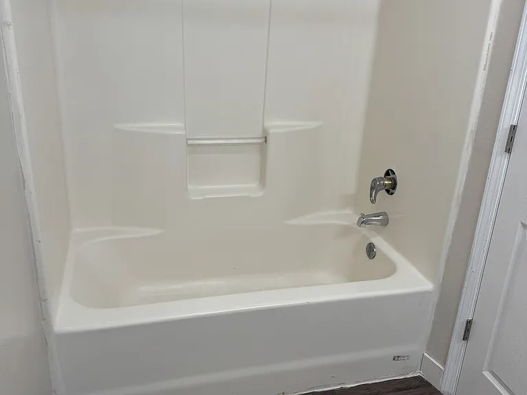 314 Randolph St E #105 — Photo 12