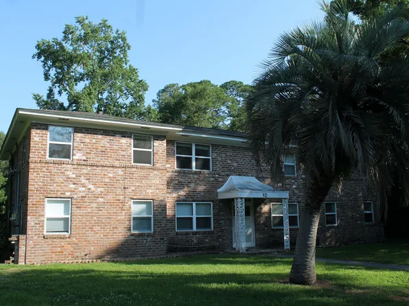 12 E 64th St APT 2, Savannah, GA 31405