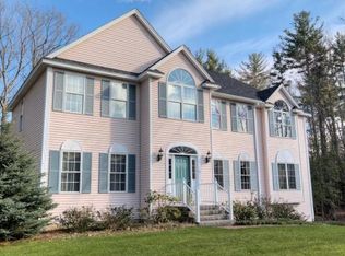 15 Deerhaven Dr, Exeter, NH 03833