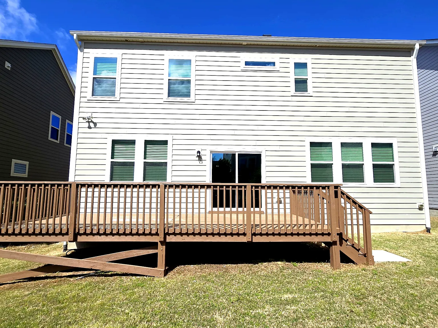 5 bed, 2906 sqft, $2,750 — Photo 4