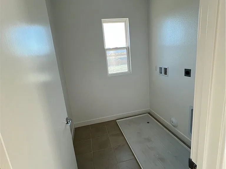 75189 Aldrich — Photo 15