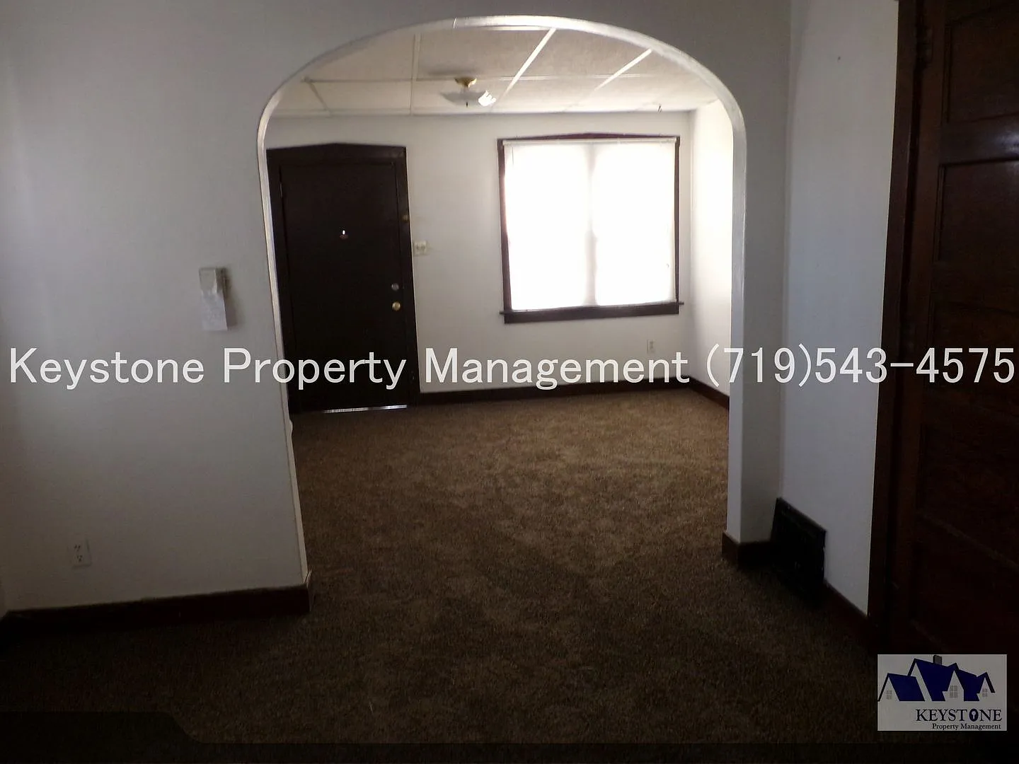 $400 Off 1st Month! Charming 1 Bedroom Apartment with Private Entrance & Covered Porch $800/$800 — Photo 4