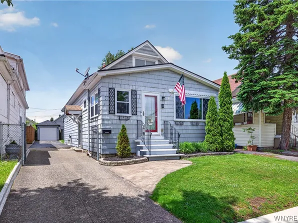 8 Winkler Rd, Cheektowaga, NY 14225
