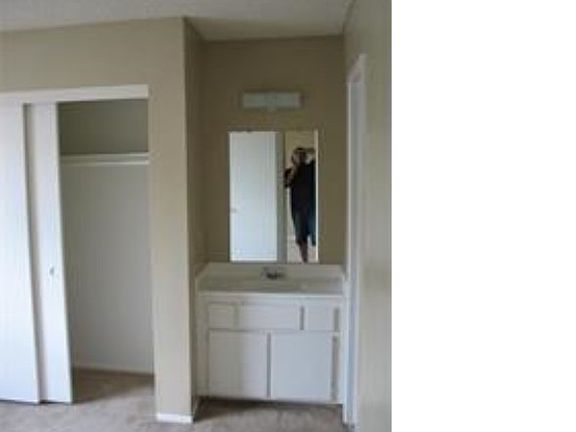3rd image of 1025 N Tippecanoe Ave Unit 255