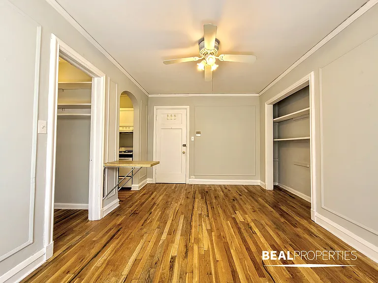 837 West Wolfram Street — Photo 12