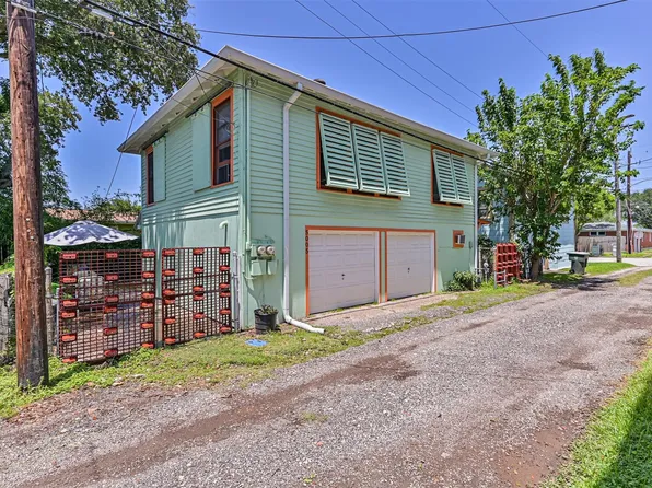 5005 Avenue N, Galveston, TX 77551