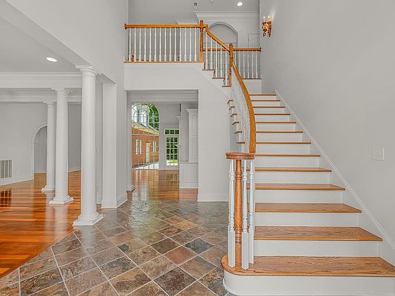 4th image of 1215 Rivergreen Ln