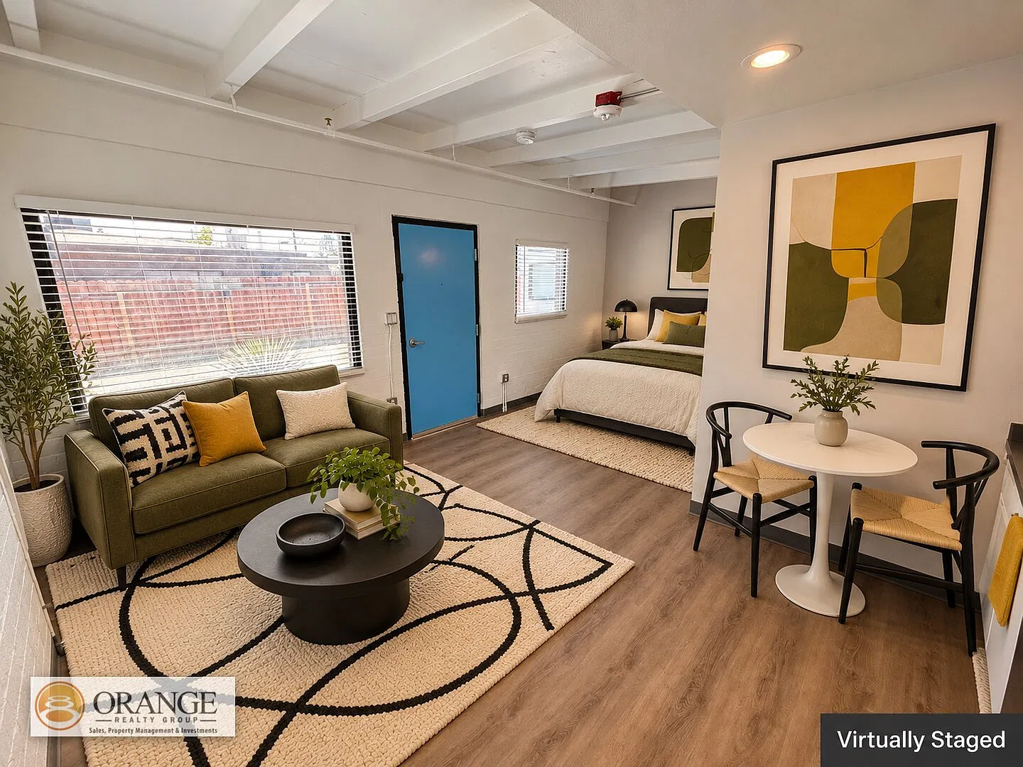 Downtown Boutique Studio Apartment - Move In Special! — Photo 3