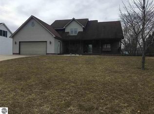 306 Red Maple Ln, Shepherd, MI 48883