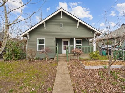 1207 E 11th St, Newberg, OR, 97132