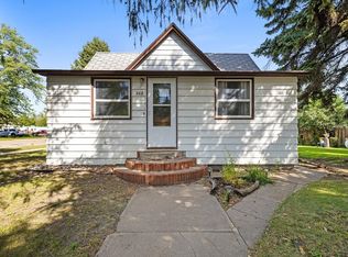 208 3rd Ave SW, Towner, ND 58788