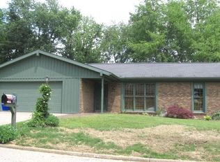 820 Magnolia Dr, Mount Vernon, IN 47620