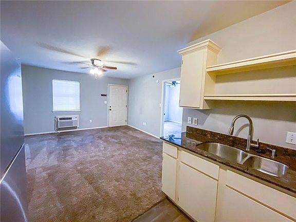 3rd image of 944 N Storer Ave #11335711