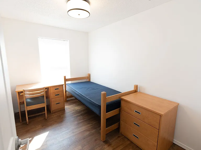 12220 Apache Avenue — Photo 32