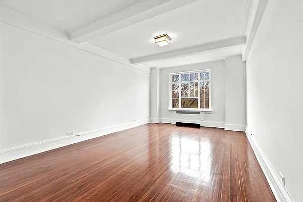 Rented by Compass | media 21