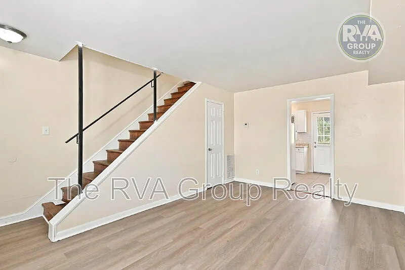 2 bed, 1.0 bath, 1000 sqft, $1,095 — Photo 3