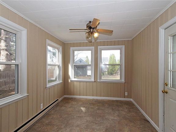 4th image of 132 7th North St