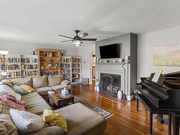 3rd image of 126 Maple St