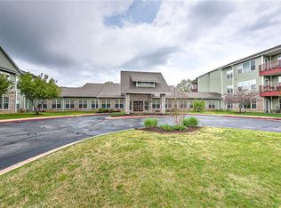 1 Highlands Crossing Dr APT 215, Bella Vista, AR 72715
