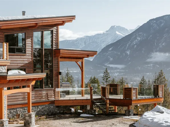 1917 Mount McPherson Dr, Schuswap, BC V0E 2S3