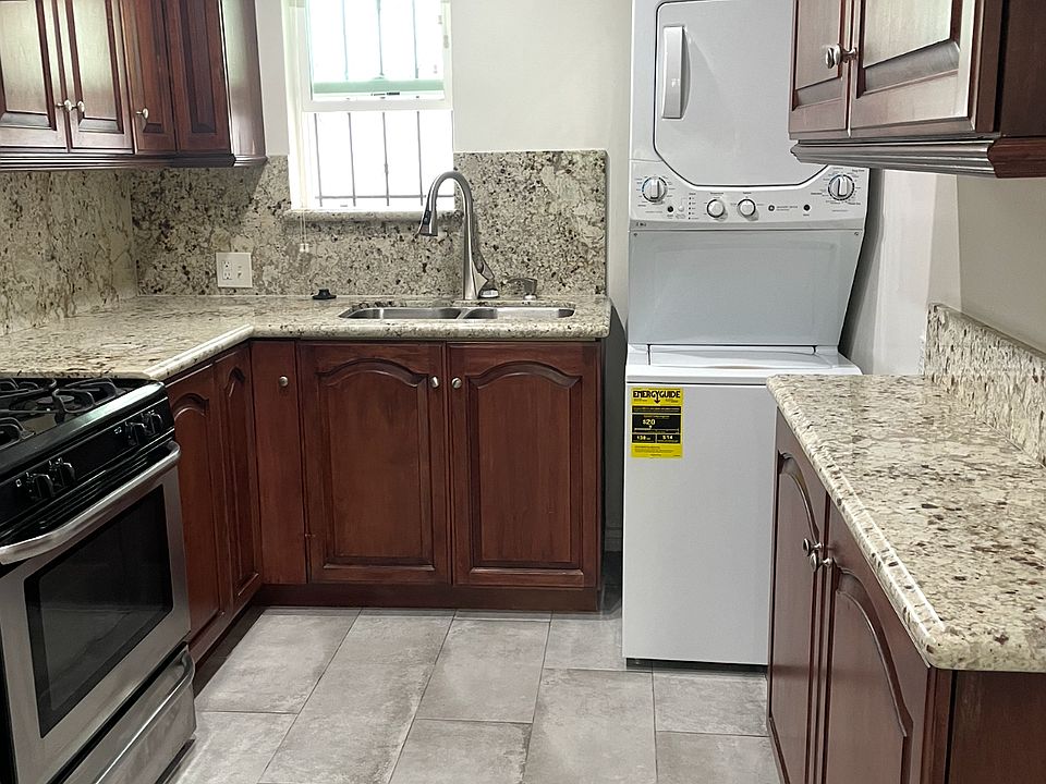 Kitchen of the unit