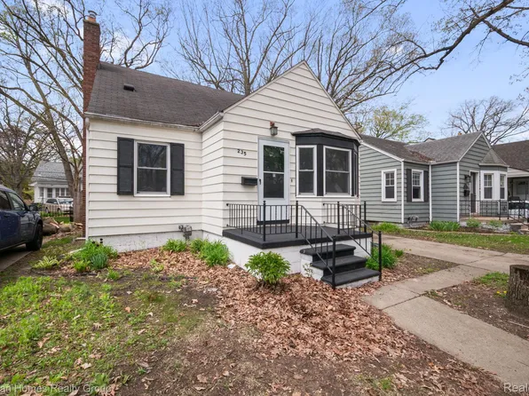 235 Flowerdale St, Ferndale, MI 48220