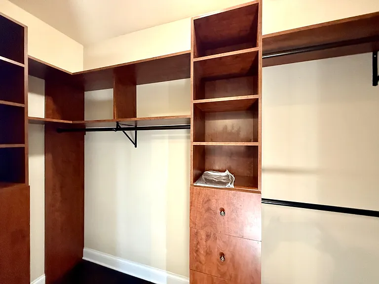 410 Lancaster Ave — Photo 39