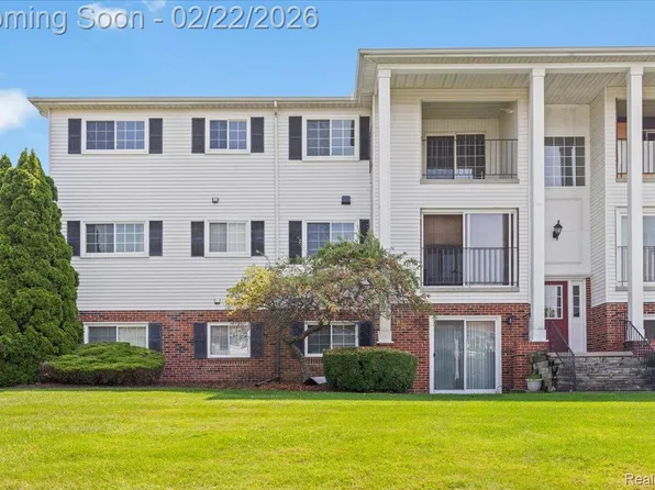 440 Baldwin Ave APT 63, Rochester, MI 48307