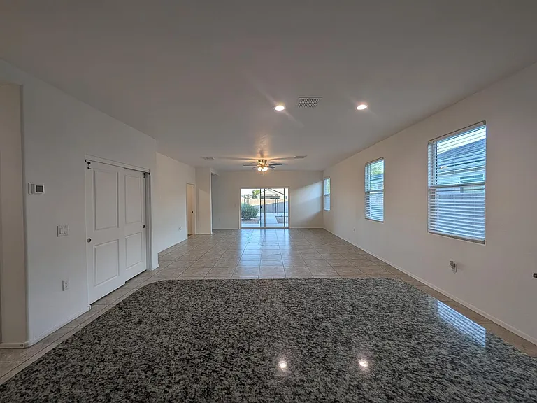 9407 E Alfalfa Dr — Photo 16