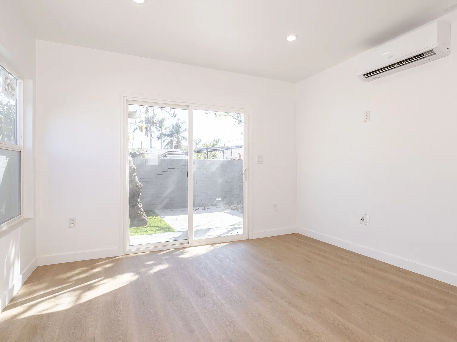 2 bed, $2,850 — Photo 4