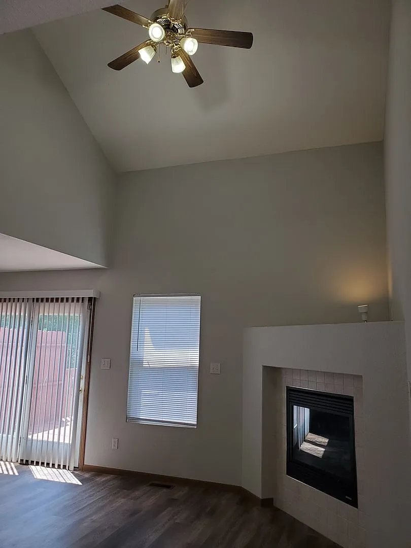 Beautiful 3BR, 3.5BTH home near Lake Sherwood. Washburn Rural Schools. — Photo 4