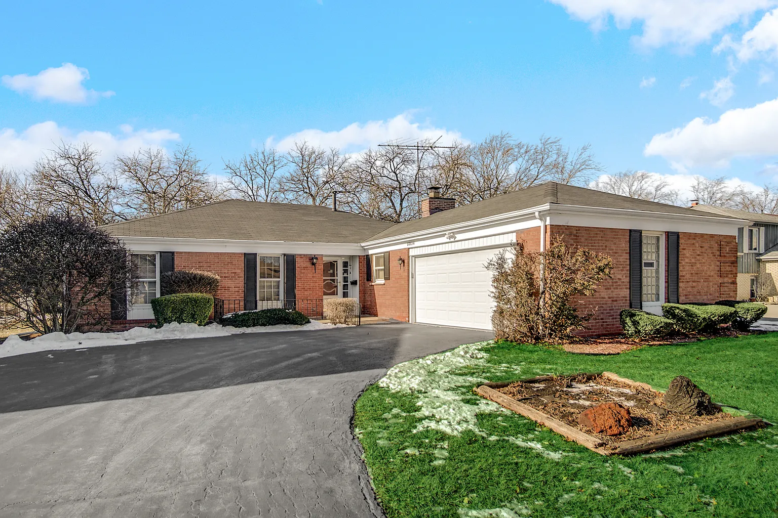 18104 Cherrywood Ln photo 1