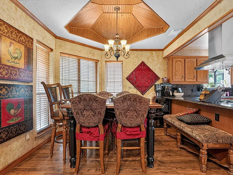 2335 Highlands Creek Rd — Photo 9