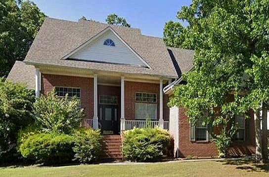 1st image of 15 Turnberry Ln