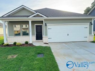15426 Grayson Cir, Athens, AL 35611