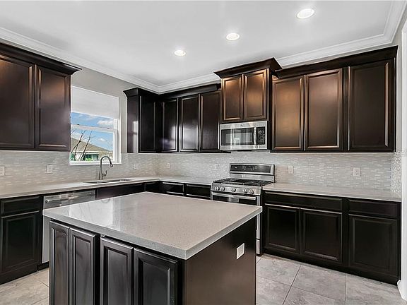 5th image of 7506 Loon Ave