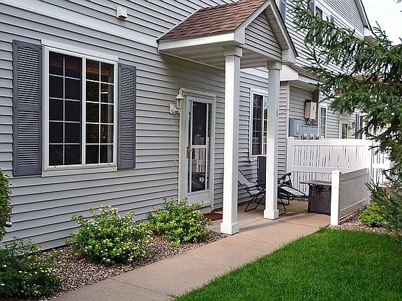 2nd image of 333 Frederick Cir