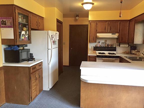 5th image of 4641 88th Ave
