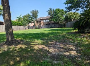 11214 English Rose Ln, Houston, TX 77082
