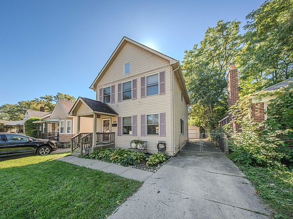 3rd image of 608 Silman St