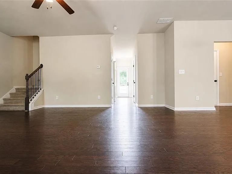 5817 Park Point — Photo 2