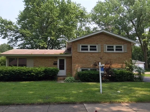 319 N Wilshire Ln photo 1