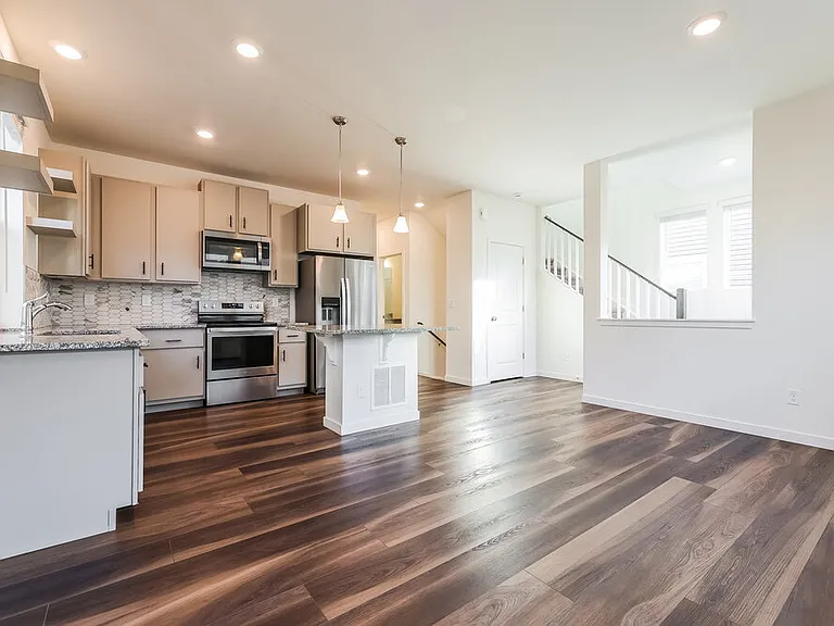 18607 E 47th Pl — Photo 8