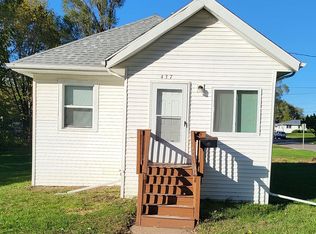 437 Ricker St, Waterloo, IA 50703