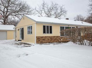 520 Forrest Rd, Cedar Falls, IA 50613