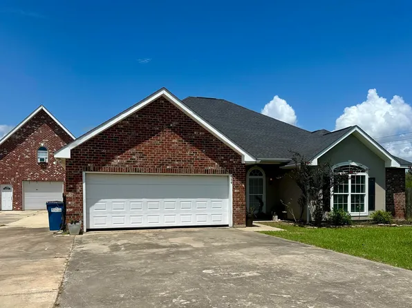 726 Acadian Dr, Jennings, LA 70546