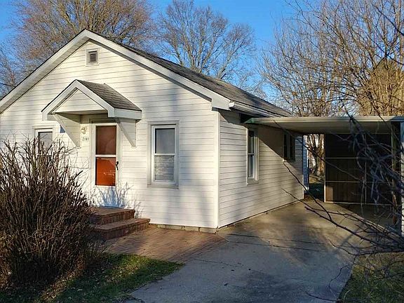 2nd image of 2141 N 1st St