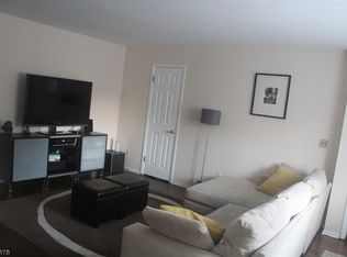 297 Main St #1, Millburn, NJ 07041